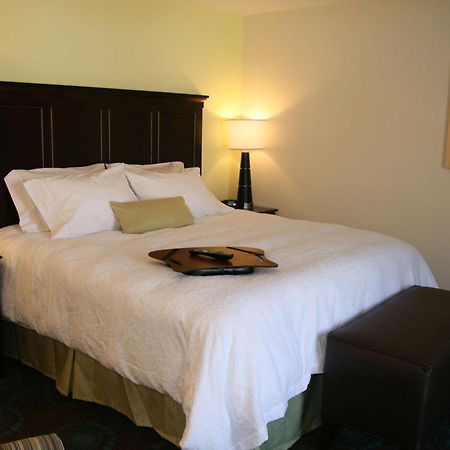Hampton Inn & Suites Wilder Екстер'єр фото